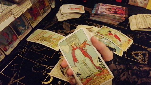 Скорпионы январь 2026 год. Таро расклад смотреть онлайн