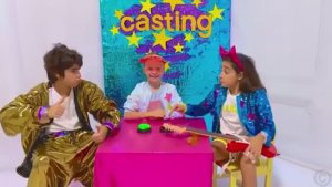 Настя устроила соревнования для друзей