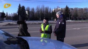 СОТРУДНИКИ ГИБДД ПРИ УЧАСТИИ СПОРТСМЕНОВ ПРОВЕЛИ ПРЕДНОВОГОДНЮЮ АКЦИЮ "МАНДАРИН ТРЕЗВОСТИ"