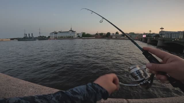 НОЧНАЯ РЫБАЛКА НА НЕВЕ🔥