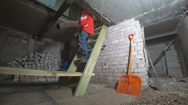 Ремонт пошёл не по плану, подвальные работы в гараже смотреть онлайн