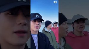 Ребята на лайве.