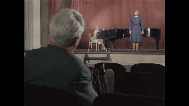 Поет и танцует Фрося Бурлакова смотреть онлайн