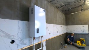 🏡Сделал кухонный ФАРТУК и готовлюсь к ПОКРАСКЕ стен / Строю дом для своей семьи