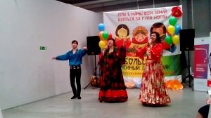 КОНЦЕРТ В ЭКО ДОМЕ ! ЦЫГАНСКИЙ ТЕАТР " ТЭРНЭ РОМА " ПЕЛ И ТАНЦЕВАЛ НА ЯРМАРКЕ В ХАБАРОВСКЕ ! 2018 г