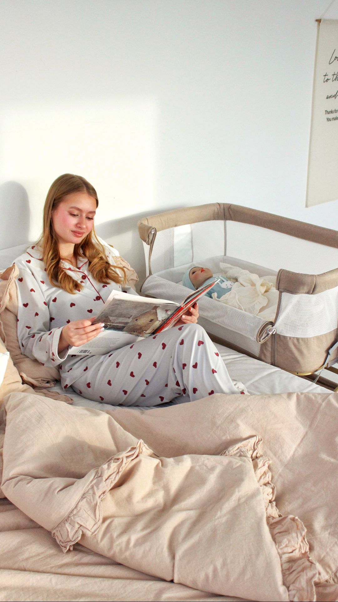 Приставная кроватка для новорожденных ARIA от бренда Farfello смотреть онлайн