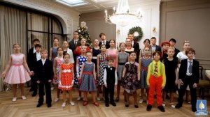 Юнармейский ансамбль «Юные патриоты» исполнил песню «5 минут»