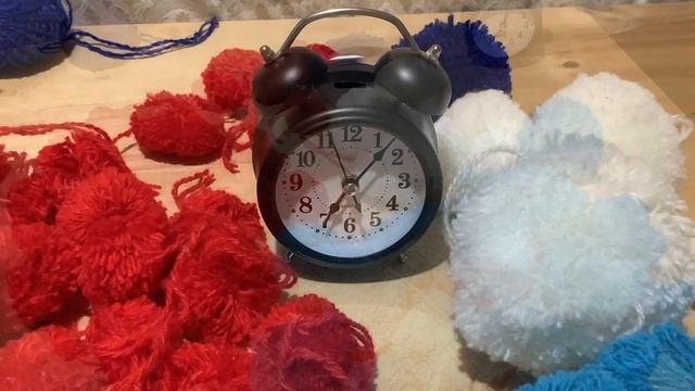Часы будильник настольные механические на батарейке