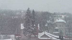 ЕЛЕНА КАРПУК**НЕ ИЩИ КРАСИВУЮ** ВОТ ТАКОЙ СНЕГОПАД. Любуемся и слушаем песню, Будьте  счастливы.....