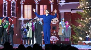 В Москве выходит новое новогоднее шоу "Дядя Степа" по произведению Сергея Михалкова.