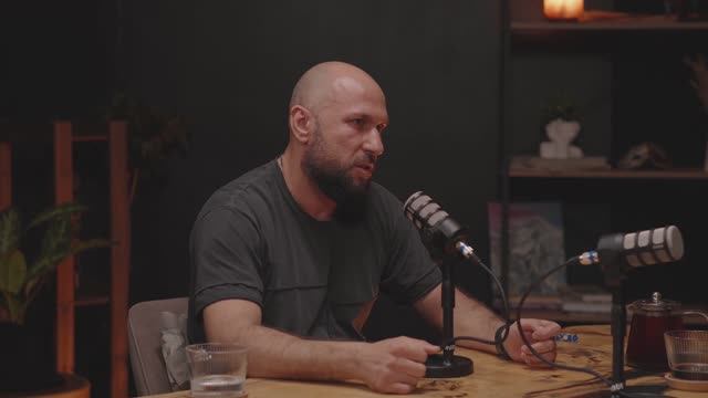 МЕНЯ ПОСАДИЛИ В 19 ЛЕТ (и я стал вторым человеком в зоне) смотреть онлайн