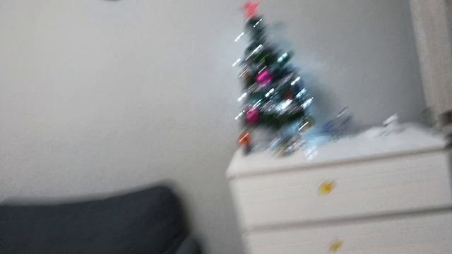 друзья и @Мякотка ну как вам весёлая музыка и гирлянды и движения? смотреть онлайн