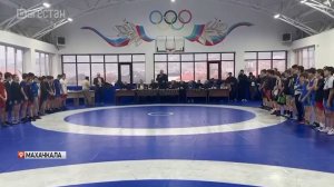 В Махачкале прошли городские соревнования по вольной борьбе среди юношей