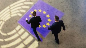 Сийярто указал на ведущую Европу к конфликту политику руководства ЕС