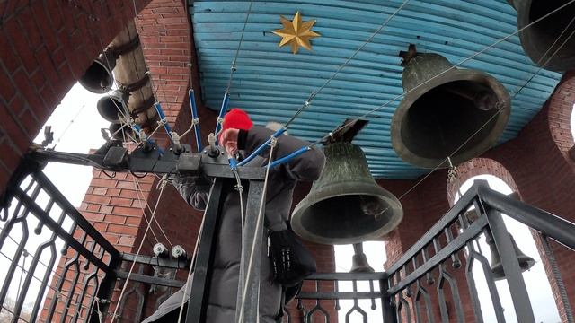 Колокольный звон, С.Носова, Е.Богатова. Колокольня храма Александра Невского (Псков), 9.01.2025 смотреть онлайн