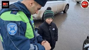 Сотрудник ГИБДД Гасан Гасанов исполняет предновогоднюю мечту Кирилла. г Донецк, Ростовская область.