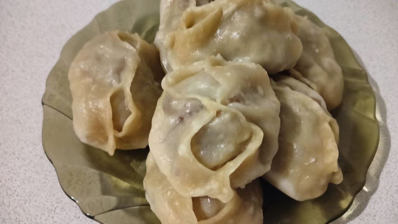 Манты с мясом и тыквой | Лепим манты | Разговариваем о поездке Минуры | Двое дома смотреть онлайн