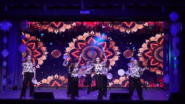 Новогодний концерт 2025 смотреть онлайн