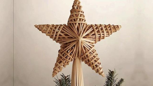 Саша Токарь и Вероника Хованская из 10Б рассказывают о Рожественской звезде