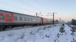 Электровоз ЧС4Т-290 с пассажирским поездом