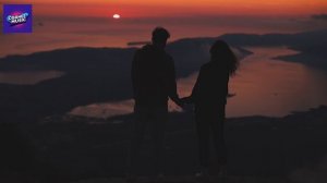 « Любовь — самая прекрасная история | Романтическая песня о любви (Official Lyric Video)»