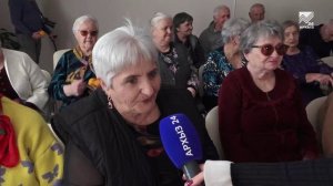 Сотрудники «Газпрома» поздравили с новогодними праздниками жильцов пансионата «Гармония»