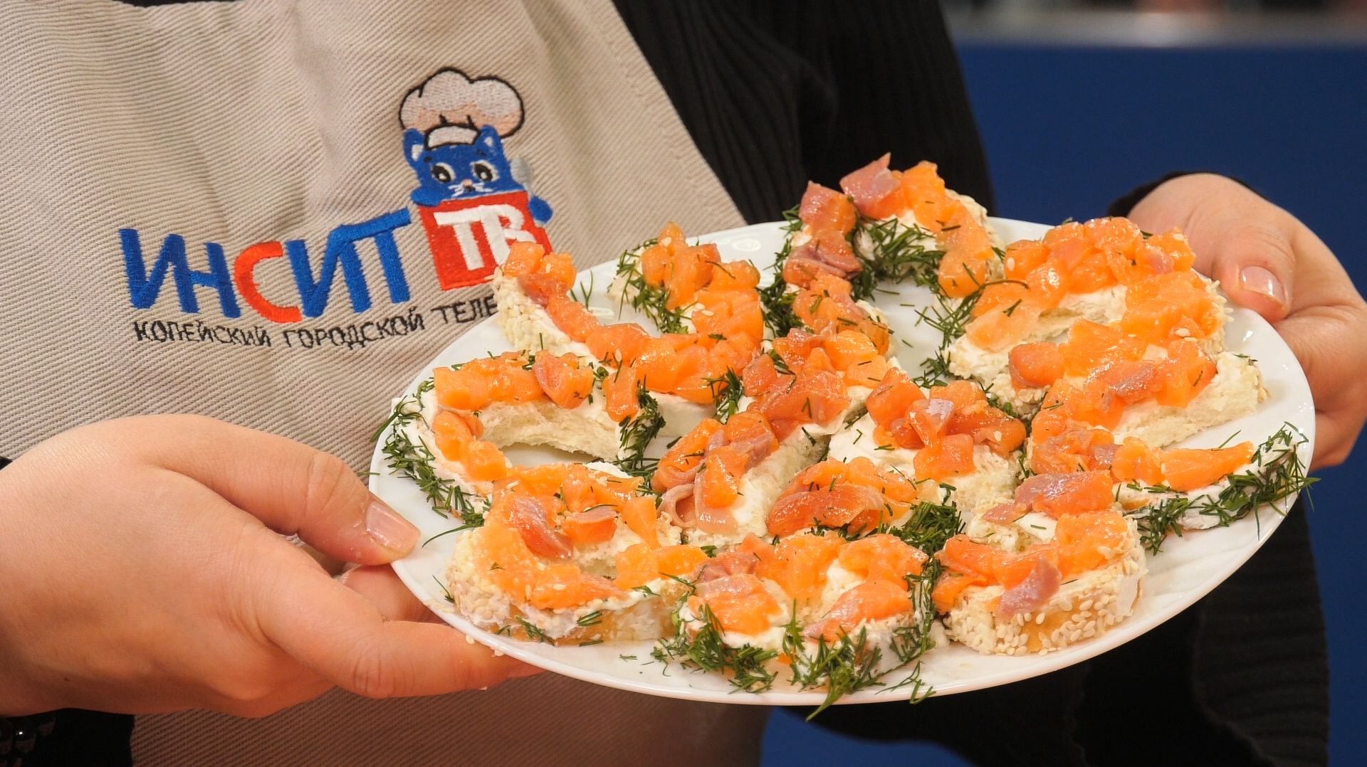 Вкусные новости | Новогодние бутерброды смотреть онлайн