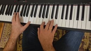 "Песня о снежинке" из к/ф "Чародеи", разбор как сыграть аккомпанимент по аккордам на фортепиано 🎹