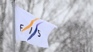 Пять российских лыжников и сноубордистов получили нейтральный статус от FIS