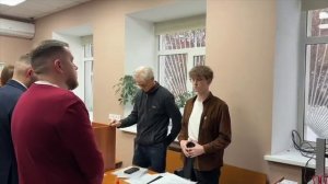 Суд отказал в иске против РКН и Минцифры за ограничение Телеграма и WhatsApp_..mp4