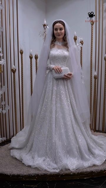 Трогательный момент сестры провожают свою сестру