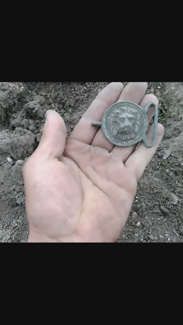 Находки на месте старого дома смотреть онлайн