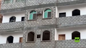 اليمن.. تصاعد أعمدة الدخان في ميناء المكلا بعد قصف التحالف العربي