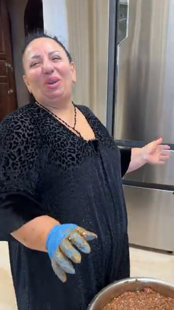 ПРАЗДНИЧНЫЙ ЗАПАХ УЖЕ У НАС ДОМА смотреть онлайн