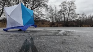 Первый выезд с палаткой! Трудовая рыбалка на малой реке.