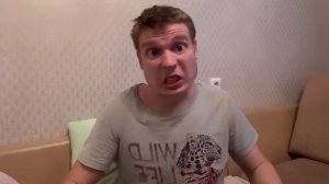 Малой выгнал Серегу из дома.