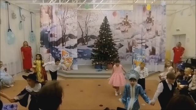 Предновогодний влог/утренник у внучки/Кусочек из новогодней сказки моих подготовишек/Едем в Саратов/ смотреть онлайн