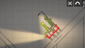 первый раз катается на горках.