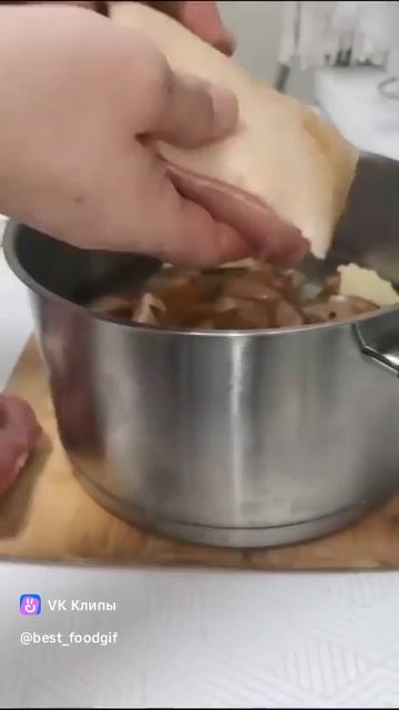 Pork belly boiled in onion husks смотреть онлайн