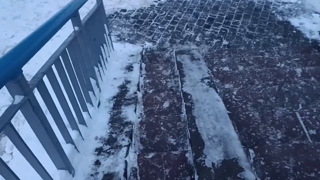 Поздравляю вас с наступающим Новым годом. Праздник хорошо проводи.... В парк лыжи и коньки бери.... смотреть онлайн