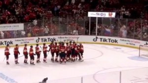 Болельщики развернули флаг России на матче "Флориды" и "Вашингтона"