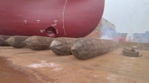 Спуск на воду нового корабля