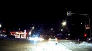 Момент аварии в Омске на пересечении Фрунзе и Гусарова