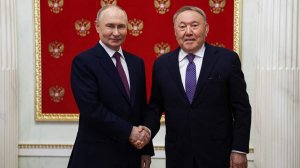 Путин встретился с бывшим президентом Казахстана Назарбаевым