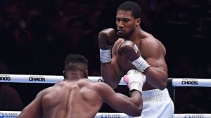 Экс-чемпион мира по боксу попал в смертельное ДТП в Нигерии