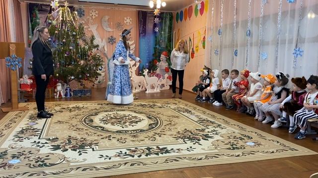 Новогодний утренник 2025 смотреть онлайн