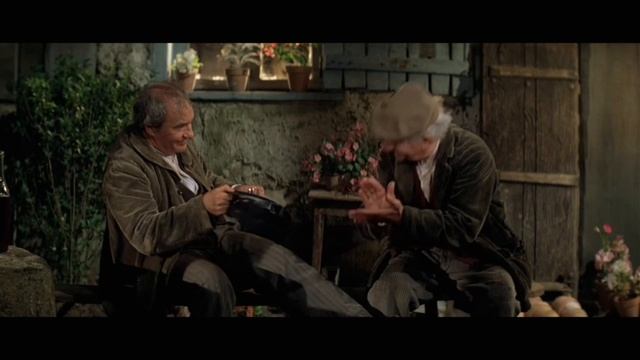 ПуКа-батл на лавке. Луи де Фюнес смотреть онлайн