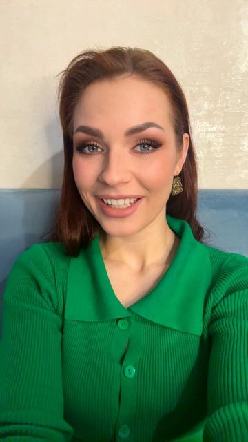 Алиса с Алисой про Деда Мороза на разных языках, Ч. 1😁 #2026 #новыйгод #алиса смотреть онлайн