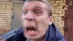 Разбили дедушкин автомобиль.