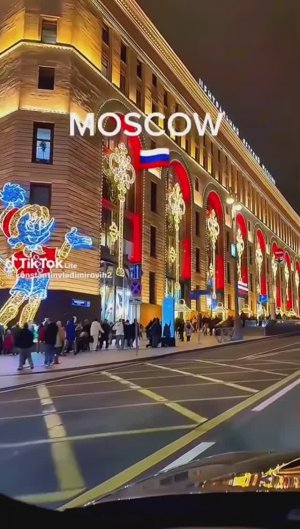 Наступает Новый год, Что же он нам принесет? Счастье, радость и удачу, Дом, семью, квартиру, дачу.